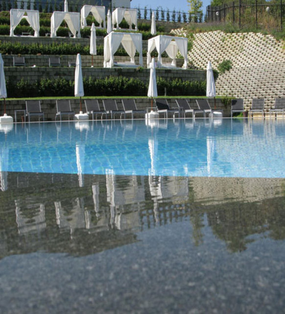 Mayadrom Sports Center/ Çekmeköy: - Günlük açık havuz kullanımı 90 TL. Eğer yıllık üyelik isterseniz 2600 TL ödemek gerekiyor.