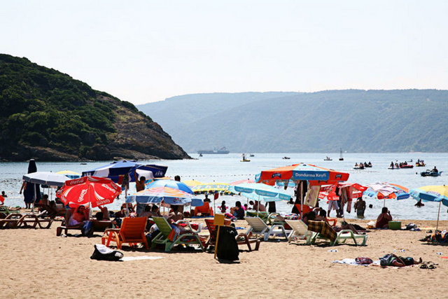 Havalar sıcakladığı zaman tercih edilen bir plaj da Poyrazköy Plajı
