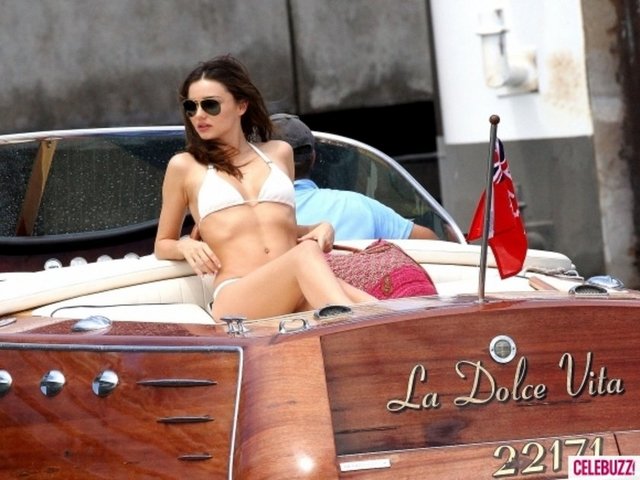 MIRANDA KERR 