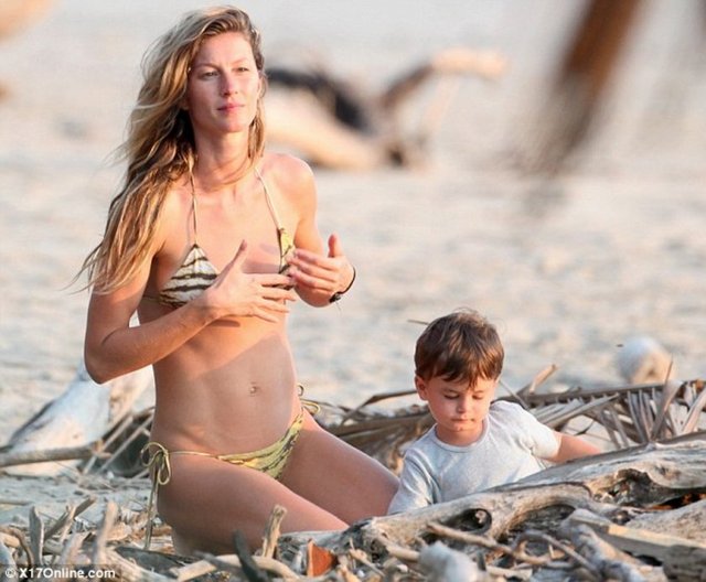 GISELE BUNDCHEN 