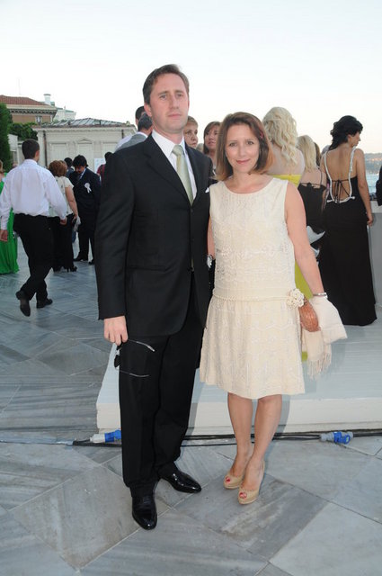 JAMES WILLIAMS - NAZLI KARAMEHMET WILLIAMS 