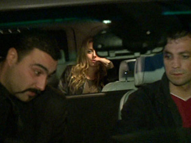 Super StarLife'ın haberine göre; Kobal, Okan Turan'la Arda Turan'ın ortağı olduğu mekanda yemek yedi.