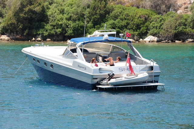 BİLGÜN SAZAK, YASEMİN ALOĞLU, ZEYNEP ÇARMIKLI 