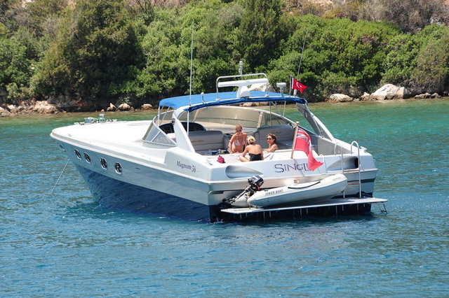 BİLGÜN SAZAK, YASEMİN ALOĞLU, ZEYNEP ÇARMIKLI 