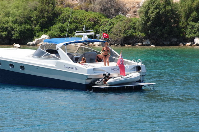 BİLGÜN SAZAK, YASEMİN ALOĞLU, ZEYNEP ÇARMIKLI 