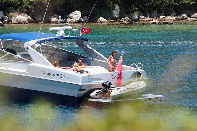 BİLGÜN SAZAK, YASEMİN ALOĞLU, ZEYNEP ÇARMIKLI 