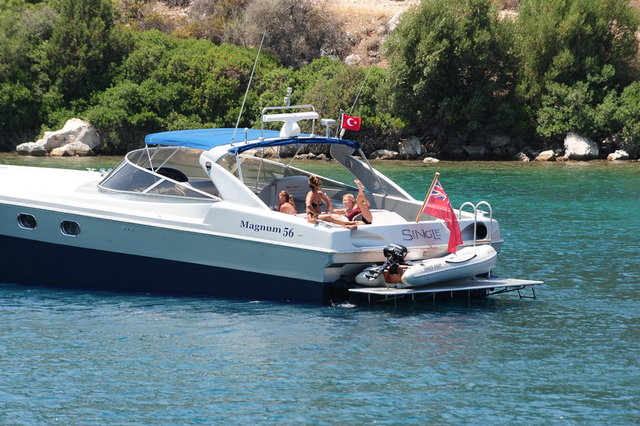 BİLGÜN SAZAK, YASEMİN ALOĞLU, ZEYNEP ÇARMIKLI 