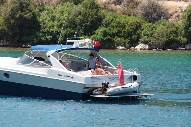 BİLGÜN SAZAK, YASEMİN ALOĞLU, ZEYNEP ÇARMIKLI 