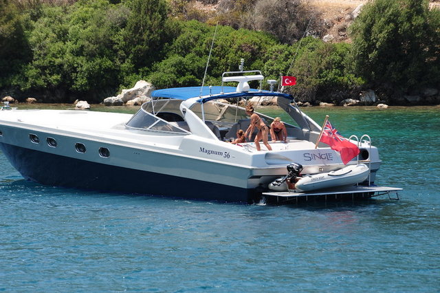 BİLGÜN SAZAK, YASEMİN ALOĞLU, ZEYNEP ÇARMIKLI 