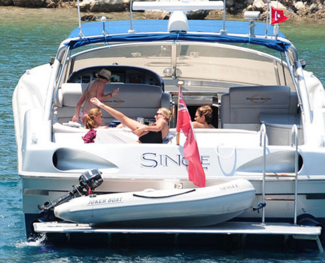 BİLGÜN SAZAK, YASEMİN ALOĞLU, ZEYNEP ÇARMIKLI 