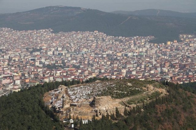 İstanbul'un en yüksek dağı Yakacık Aydos Dağı'nın etekleri mangal için ideal