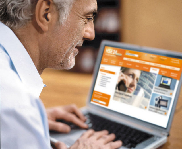 İNTERNET SİTESİ MECBURİ: Her sermaye şirketinin, bir internet sitesi olacak. Yeni Türk Ticaret Kanunu Tasarısı'na göre, internet sitesi oluşturmayan şirketlere, 100 günden 300 güne kadar adli para cezası verilebilecek.Hapis veya adli para cezası gerektiren fiillerin yaptırımlarının sadece adli para cezasına dönüştürüldüğü fiiller şöyle: -  - -İnternet sitesi oluşturmamak (562/12) -  - Mevcut şekli: 6 aya kadar hapis ve 100 günden, 300 güne kadar adli para cezası -  - Yapılan değişiklik: 100 günden, 300 güne kadar adli para cezası -  - -Kanunda belirtilen içerikleri internet sitesinde yayımlamamak (562/12) -  - Mevcut şekli: Üç aya kadar hapis ve 100 güne kadar adli para cezası -  - Yapılan değişiklik: Yüz güne kadar adli para cezası