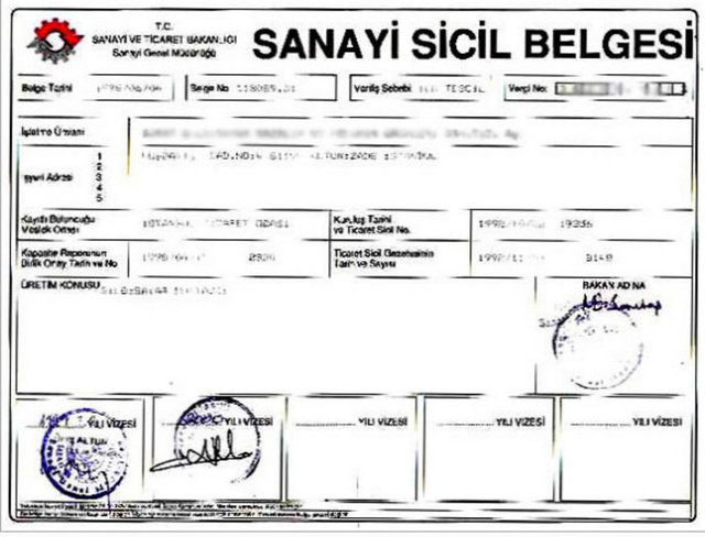 Tacirin kullandığı her türlü kağıt ve belgede, sicil numarası, ticaret unvanı, işletmesinin merkezi, taahhüt edilen ve ödenen sermaye, internet sitesinin adresi ve numarasının gösterilmesi zorunluluğuyla ilgili maddenin yürürlüğü 1 Ocak 2014'e erteleniyor.
