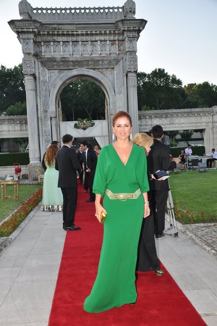 SUZAN TOPLUSOY