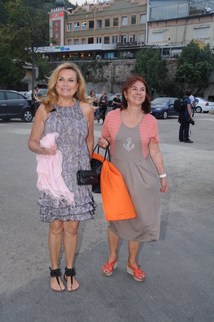 NESLİGÜL AKSOY, ZEYNEP GERMEN