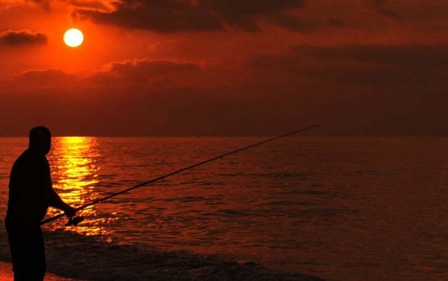 AKÇAKOCA- DÜZCE: - Mavi bayraklı plajları, berrak ve temiz denizi, akarsuları, deniz ve ormanın muhteşem uyumuyla yansıtmış olduğu güzellikleri barındırıyor.  -