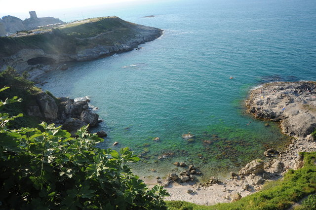Havayolu ile ulaşım: - Sabiha Gökçen Havaalanı 55 km. uzaklıktadır.
