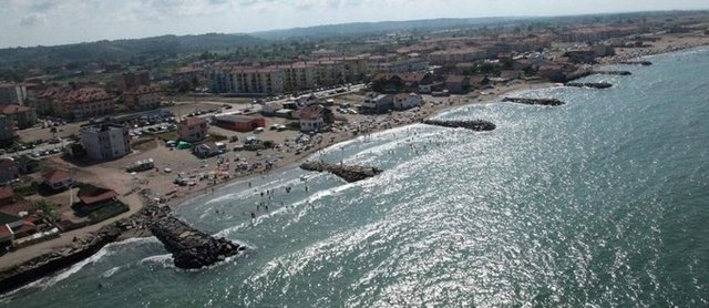 Ankara'dan ulaşım: - Karasu'ya TEM otoyolundan Adapazarı istikametine doğru geliyoruz, Akyazı gişelerinden çıktıktan sonra D-100 ( E-5 )' te yaklaşık 19 km. gittikten sonra Adapazarı'na giriyoruz. Adapazarı girdikten yaklaşık 500 mt. sonra sağ tarafta Karasu yol ayrımı var bu yola girip, Karasu'ya ulaşıyoruz.