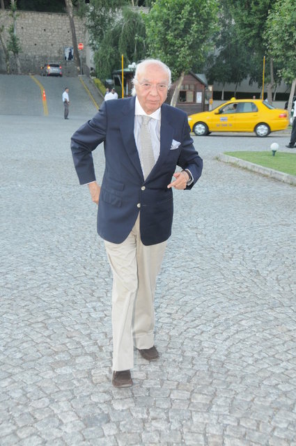 SELAHATTİN BEYAZIT 