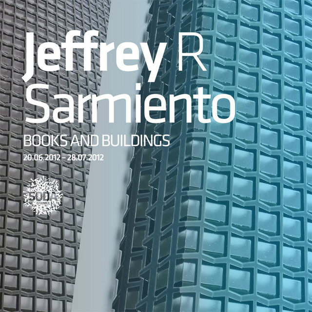 Soda'da; 28 Temmuz'a kadar Amerikalı cam sanatçısı Jeffrey R. Sarmiento'nun "Books and Buildings - Kitaplar ve Binalar" adlı sergisi görülebilir. Tel: (212 231 89 88)