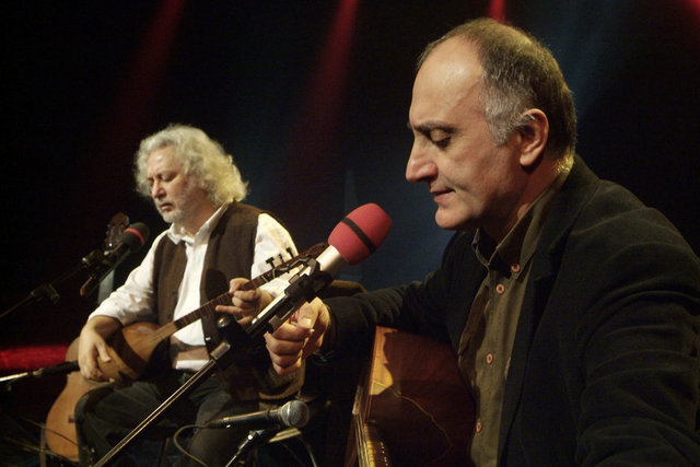 6 Temmuz Cuma, İzmir Sığacık Kaleiçi'nde; Erkan Oğur & İ.Hakkı Demircioğlu. Giriş: 34 TL. Tel: (216 556 98 00)