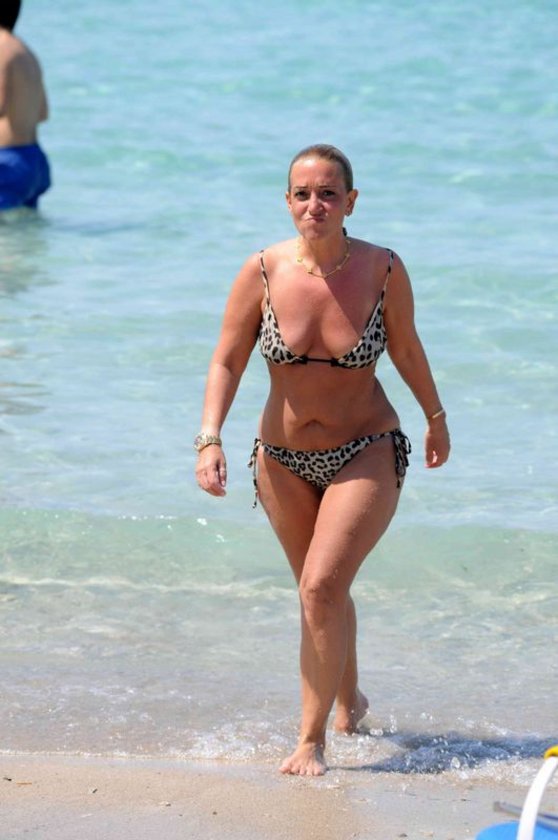 Saba Tümer'in deniz keyfi