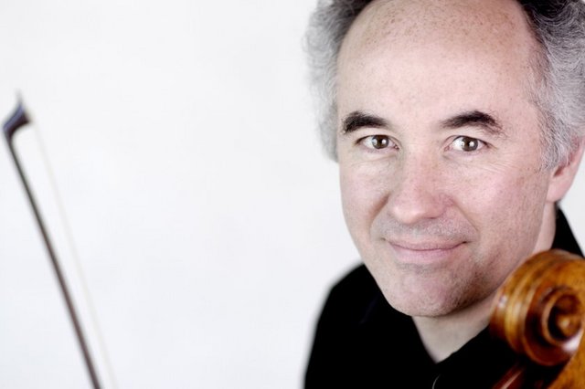 14 Temmuz Cumartesi, İzmir Çeşme Kalesi'nde; saat 21.30'da, "Üç Devrin Çağrısı / Arkas Trio". (Tuncay Yılmaz / keman, Gustav Rivinius / çello, Emre Elivar / piyano). Giriş: 100, 20 TL. Tel: (216 556 98 00)