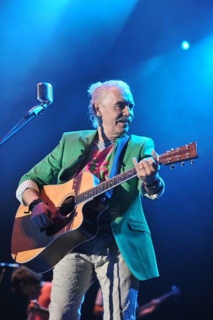 14 Temmuz Cumartesi, İstanbul Jolly Joker'de; saat 22.00'de, Yeni Türkü. Giriş: 68, 34 TL. Tel: (212 249 07 49)
