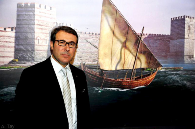 Rahmi M. Koç Müzesi'nde; 16 Eylül'e kadar Yenikapı'da 2004 yılında başlayan Marmaray ve Metro Projeleri inşaat alanında ortaya çıkan, son yılların en dikkat çekici arkeolojik verileri olarak kabul edilen Theodosius Limanı kalıntılarının fotoğraflarının yer aldığı 'Yenikapı'nın Eski Gemileri' başlıklı sergi görülebilir. Tel: (212 369 66 00)