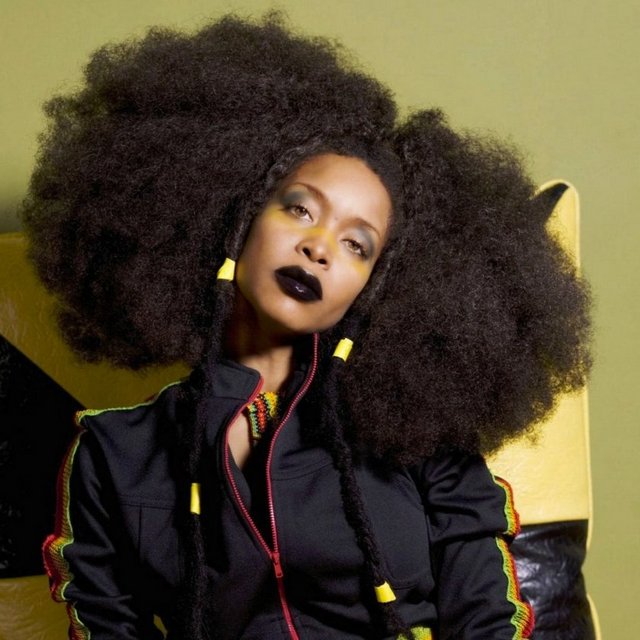 13 Temmuz Cuma, Harbiye Cemil Topuzlu Açıkhava Sahnesi'nde; saat 21.00'de, neo-soul'un kraliçesi, dört Grammy sahibi Erykah Badu. Tel: (212 296 36 10)