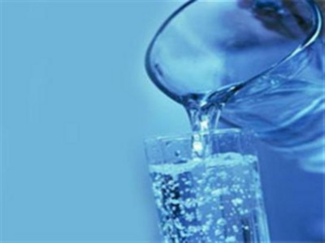 -Yeterli su tüketin: Sahurda kişinin en az 500 ml. su tüketmesi büyük önem taşıyor.