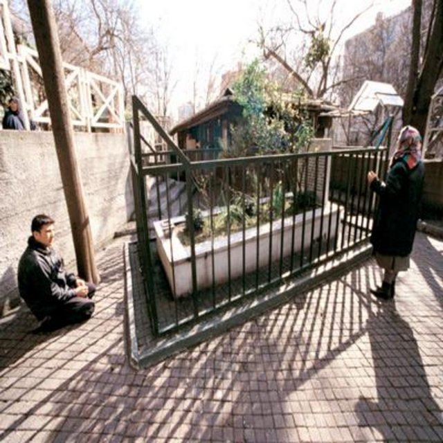 Ordunun su ihtiyacını ise Zuhurat Baba karşıladı. Zuhurat Baba'nın bu savaş sırasında Bakırköy'de türbesinin olduğu yerde şehit düştüğü anlatılıyor.  -