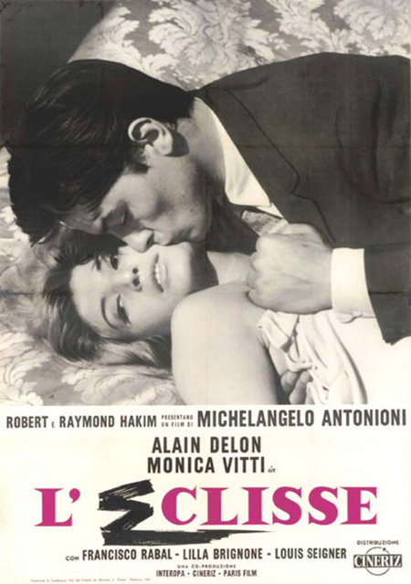 2-Batan Güneş (L'Eclisse) (1962): Antonioni'nin "Macera" ve "Gece" ile başlayan iletişimsizlik üçlemesinin son halkası, materyalist bir iş adamı ile onun aşığı arasındaki 'soyut' etkileşimi ele alır. Borsa sahnesinin 'gürültü'sü ve finaldeki 'güneş tutulması'nın vizyonu ile akıllarımıza kazınmıştır. Elbette modern sinemanın ilk adımını atan Antonioni'nin üst sınıfın ilişkilerine 'konformist' yaklaşımıyla...