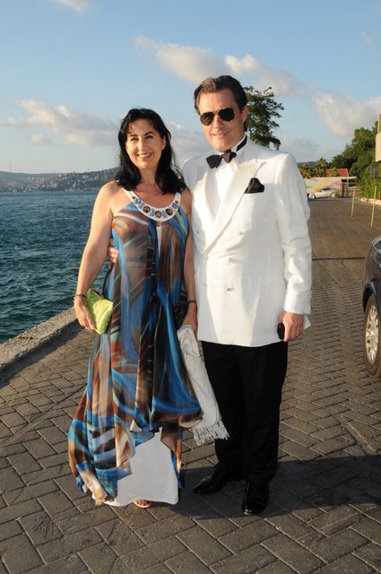 AYŞE - MARCUS SLEVGOT