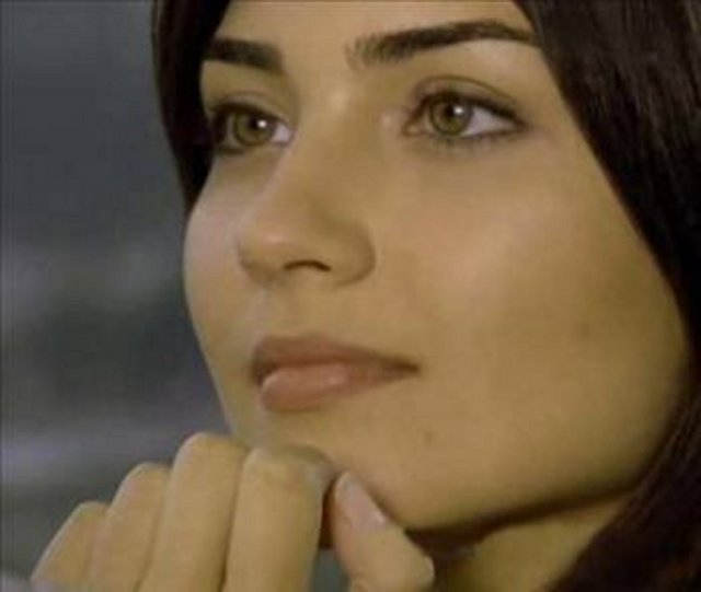 Dizinin benzin istasyonlarında yapılan çekimlerinde jeneratörler patlayınca settekiler de felaketin eşiğinden döndü.