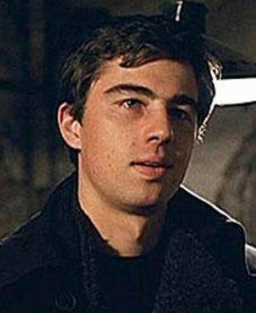 Olay 2002 yılında meydana geldi. Bodrov Jr, Kafkas Dağları'nda çekilen The Messenger filminin setinde çığ altında kalarak öldü.