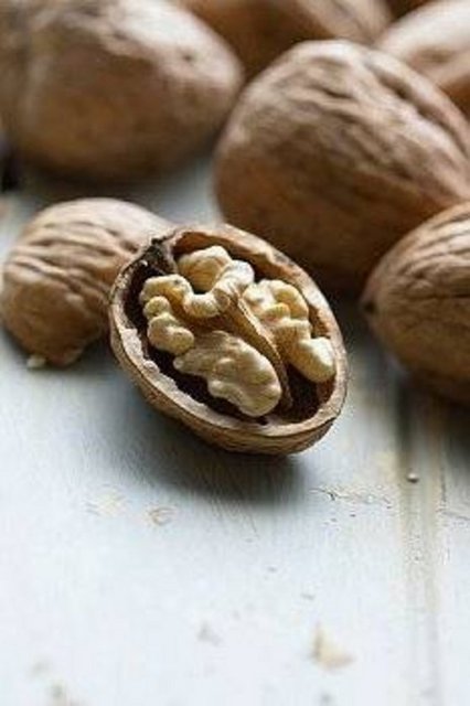 8. Cevizi unutmayın:Ceviz içi en önemli omega 3 desteklerinden biri ve tokluk hissini arttırıyor. Hem sahur hem de iftarda ara öğünlerde 3'er adet ceviz içi yemeyi unutmayın.