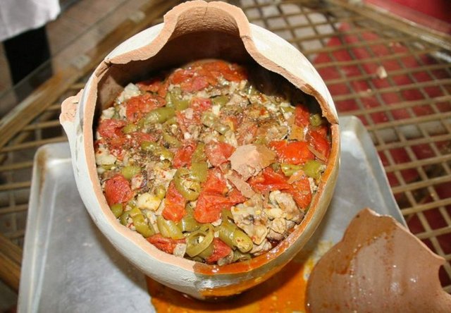 Burdur: Testi kebabı -