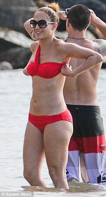 JENNIFER LOPEZ