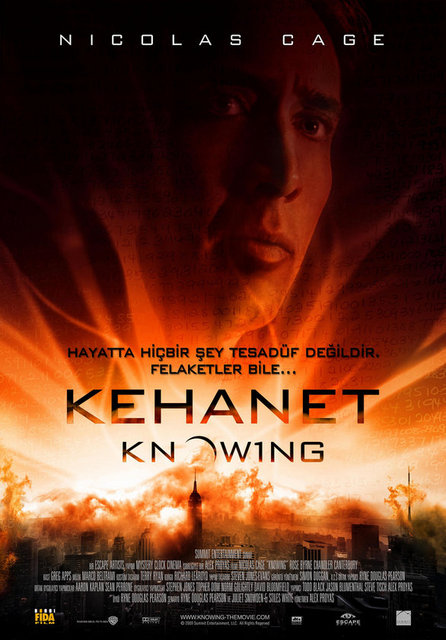 3-Kehanet (Knowing) (2009): Parapsikolojik felaket filmi formülünü geleneksel felaket filmlerinin 'inat'ına bozup 'kıyamet'e yönlendiren, bunun arkasına da 'küresel ısınma' paranoyasını alan bir Alex Proyas mucizesi denebilir. Nicolas Cage'in belki de son yıllardaki tek akılda kalan eseri, 'ya sonra ne olacak?' düşüncesi üzerine sunduğu egzersize ulaşırken 'gizemli' tablosuyla da dikkat çekiyor. Kıyametin alametini incelemeye alırken, tarafını da iyi belirliyor.