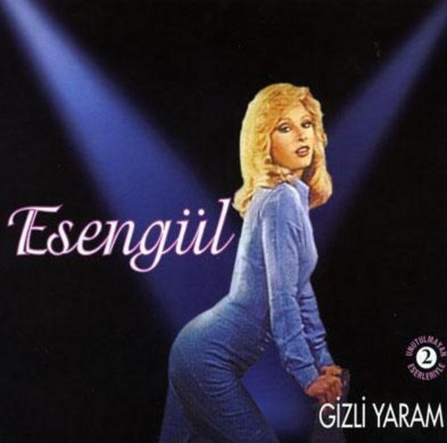 DAHA 24 YAŞINDAYDI - Gerçek adı Esen Ağan olan Esengül de genç yaşında trafik canavarına kurban giden ünlülerden. -