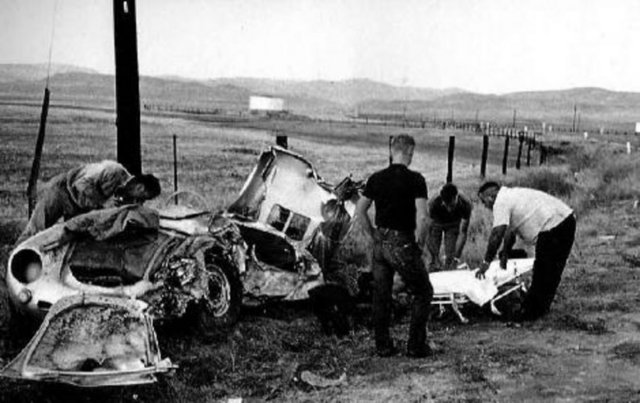 Dean işte bu arabada son nefesini verdi.