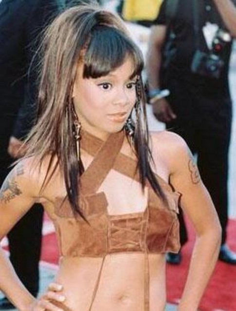 'SOL GÖZ' LİSA DA TRAFİK KURBANI - Gençler arasında gözde olan TLC adlı müzik grubunun üyelerinden biriydi Lisa Nicole Lopes. -