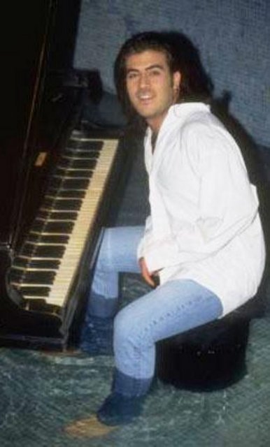 Haykırsam Dünyaya adını taşıyan ikinci albümünü 1997 yılında çıkardı. Onbir parçanın yer aldığı albümün prodüktörlüğünü yine Halis Bütünley yaptı. Söz ve müziğini Tayfun Duygulu ve Beste Duygulu'nun yazdığı "Kar Beyaz" albümden çıkan ilk hit ve video klip çalışması oldu.