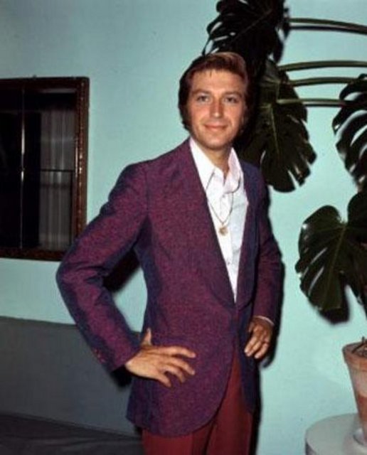 ÖNDER SOMER - Türk sinemasının en yakışıklı kötü adamı da trafik kurbanı ünlülerden biri.Önder Somer, aslında jön rolü oynayabilecek fiziksel görünüme sahip bir 'kötü adam'dı.  -