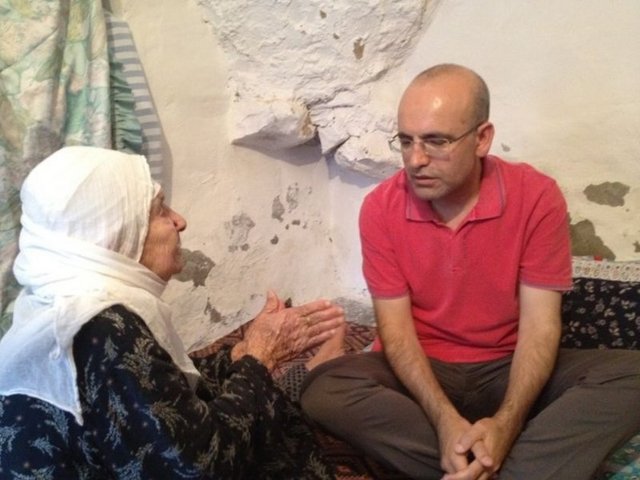 Beşikler vermişim Nuh'a, Salıncaklar, hamaklar, Havva Ana'n dünkü çocuk sayılır, Anadoluyum ben, Tanıyor musun(a.arif)"Havva Ana tam 100 yaşında; sohbet ise yüzyıllıkbir tat oldu yüreğimde.. "