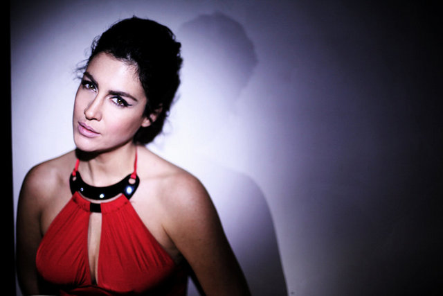 Olay kadın Ekinci'nin sosyal medya hesapları üzerinden herhangi bir açıklama yapmaması kafalarda soru işareti bıraktı.