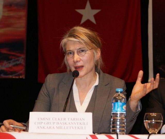 CHP'li Emine Ülker Tarhan -  -
