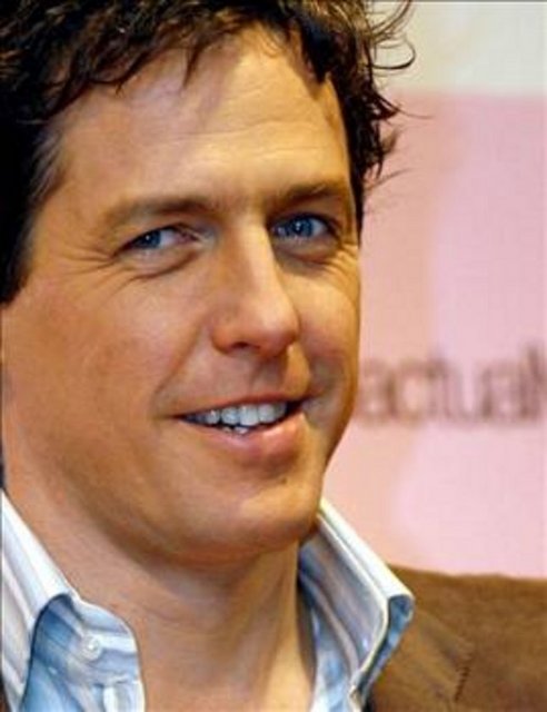 HUGH GRANT -  - Liz Hurley ile efsane bir aşk yaşayan ünlü aktör Hugh Grant, 1995 yılında otomobilinde bir fahişeyle sevişirken paparazzilere yakalanmış, günlerce magazin basınının gündeminden düşmemişti. Bunun üzerine biricik aşkı Liz Hurley tarafından terk edilen ünlü aktör yaptığnının affedilemez bir hata olduğunu itiraf etmiş, ancak sonucu değiştirememişti.