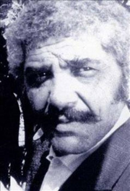 DANYAL TOPATAN -  - Atıf Yılmaz'ın anılarında açıkladığı esrar içen ünlülerden birisi de Danyal Topatan'dı. Yılmaz, Topatan'ın film setlerinde bile esrar kullandığını açıkladı. -  -